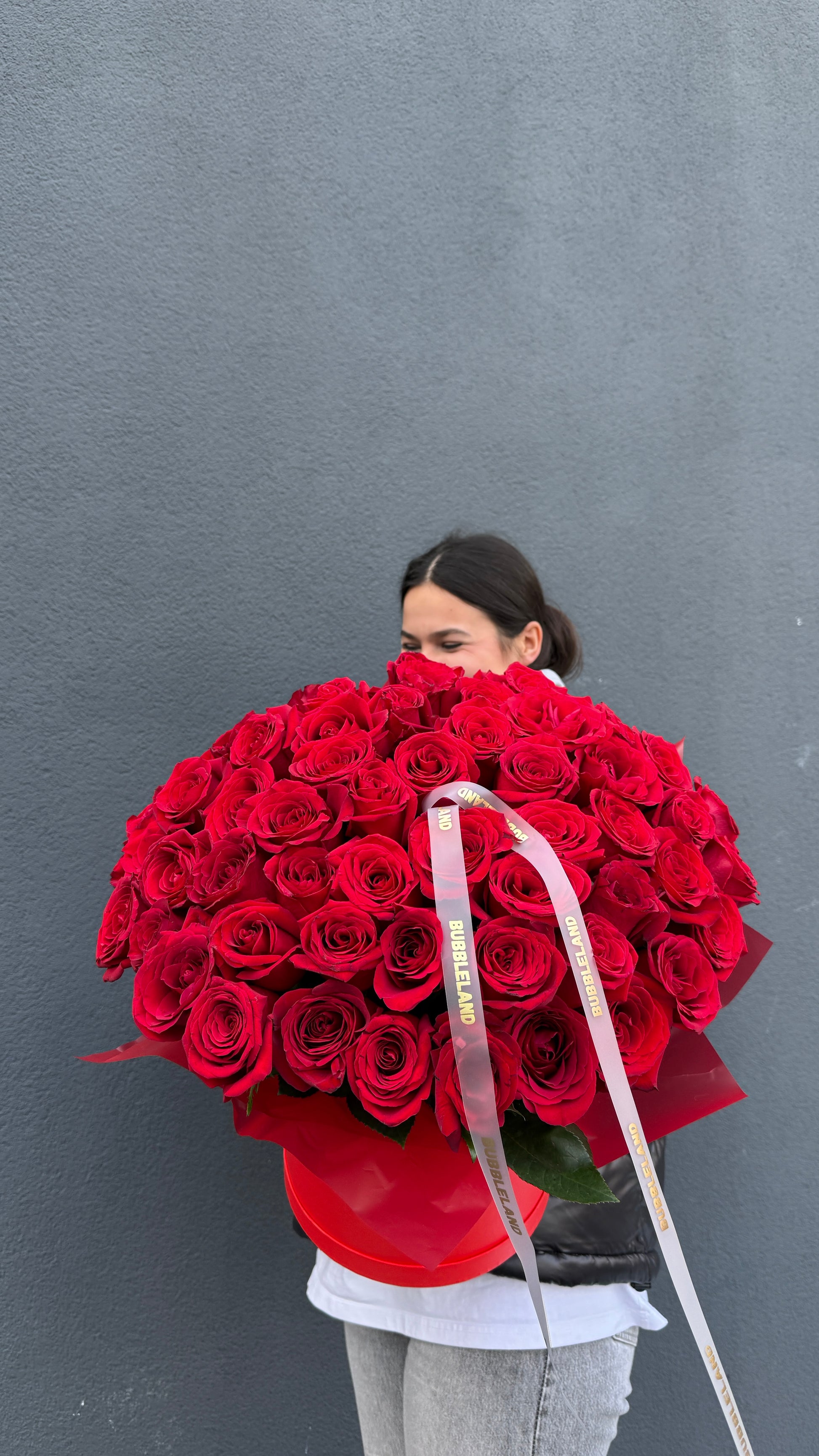 Flowerbox z czerwonych róż EKSPLORER