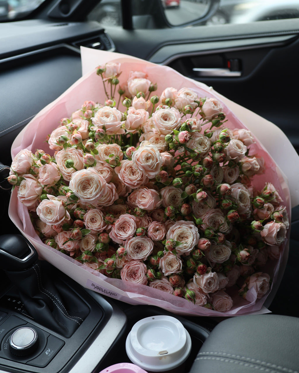 Bukiet róż gałązkowych