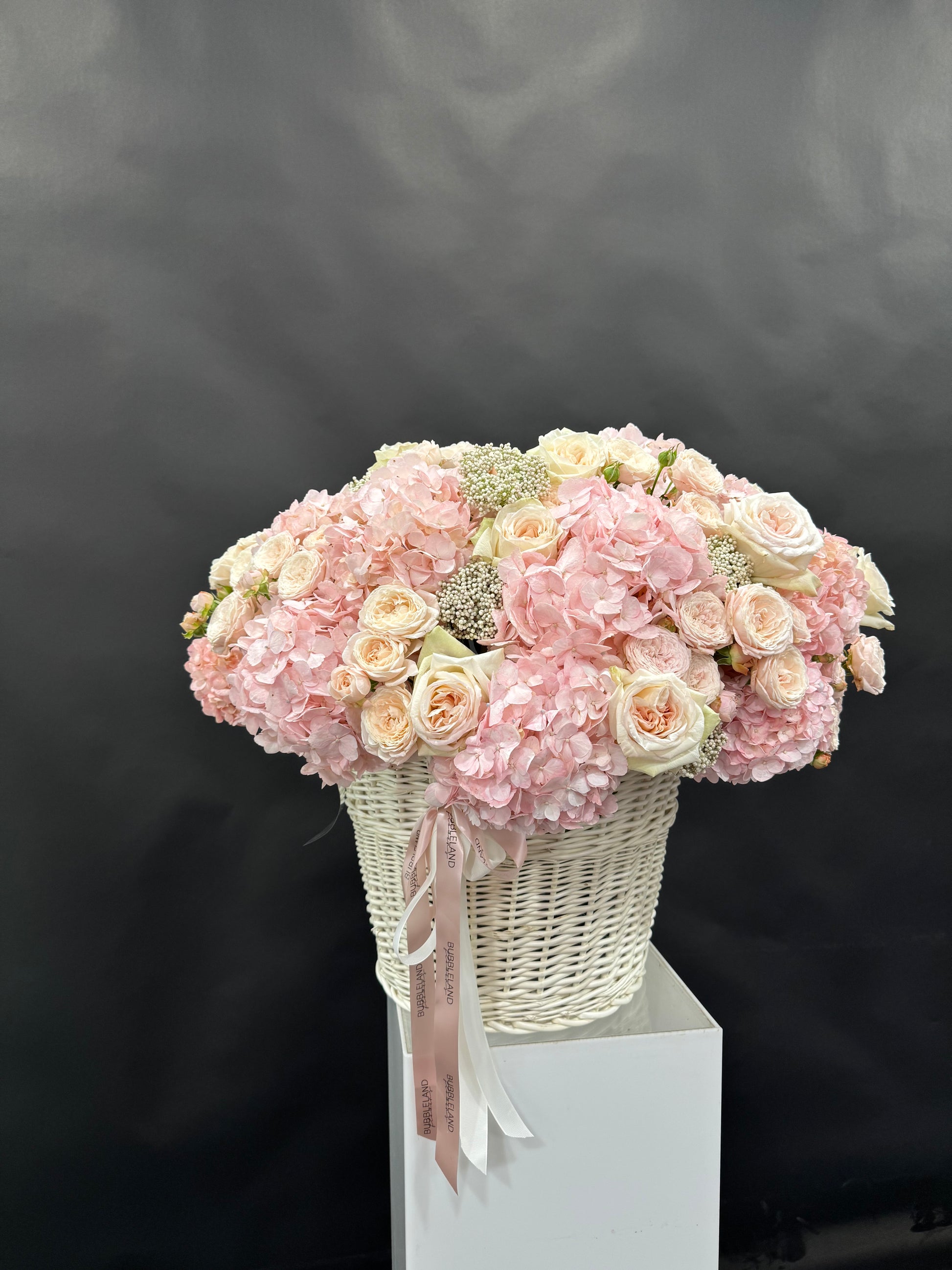 Kosz kwiatów „ Soft Geometry”