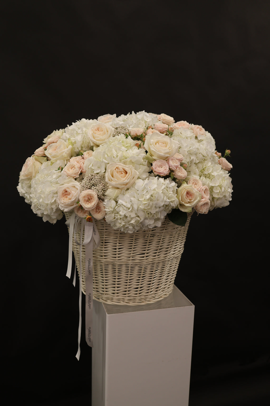 Kosz kwiatów „Bloom Aesthetic”