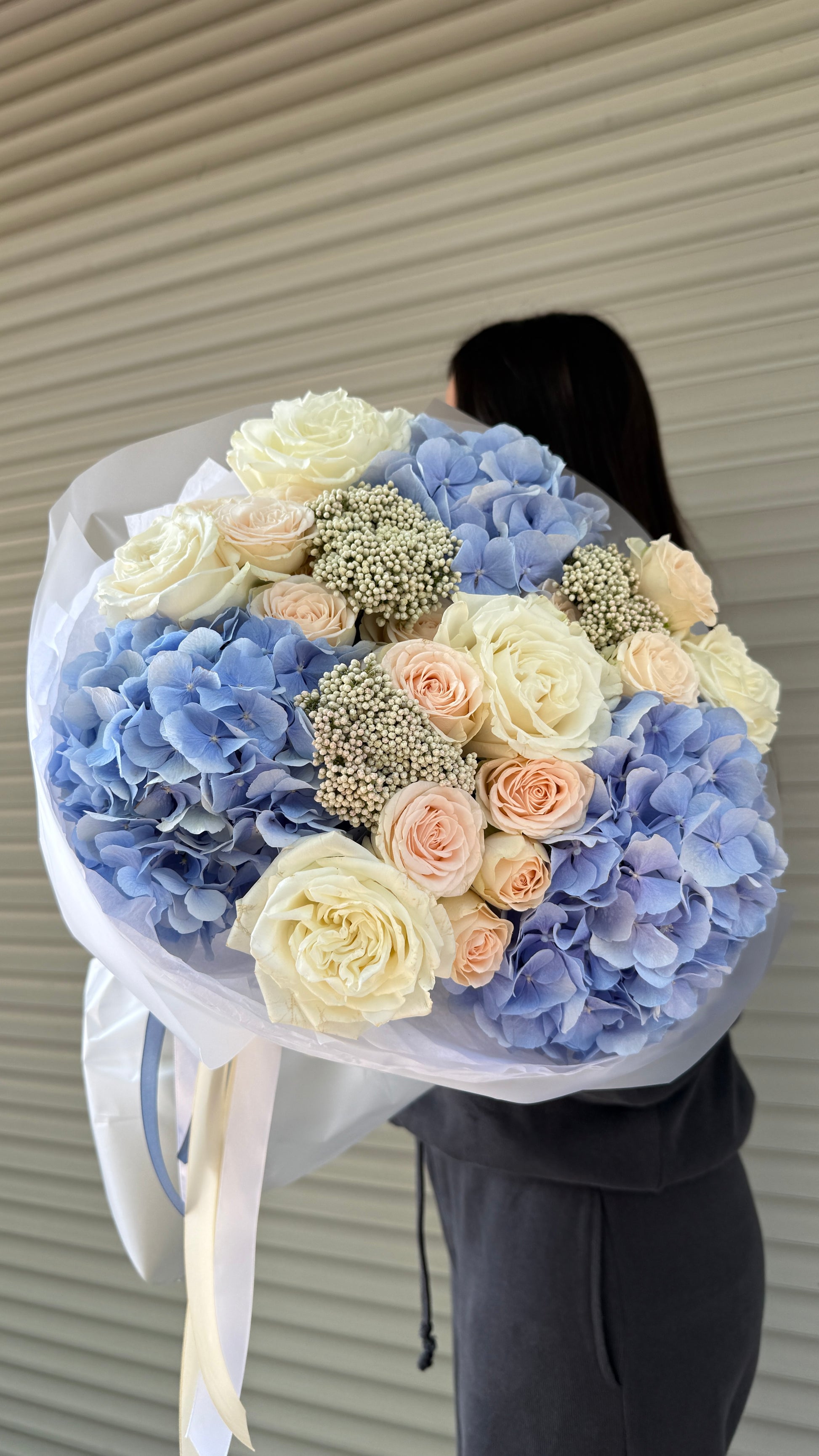 Bukiet „ Aura Blooms»