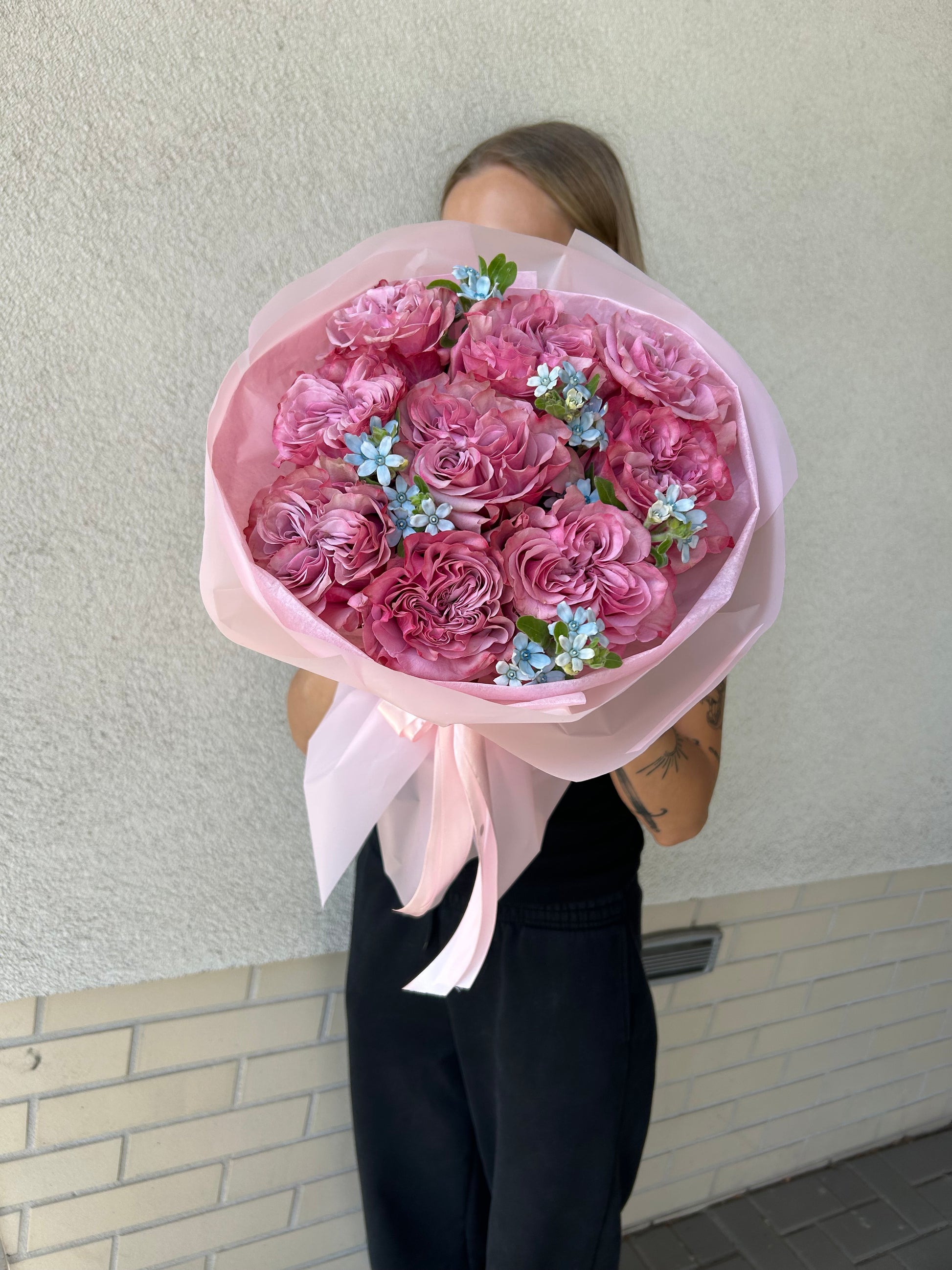 Bukiet róż z oxypetalum