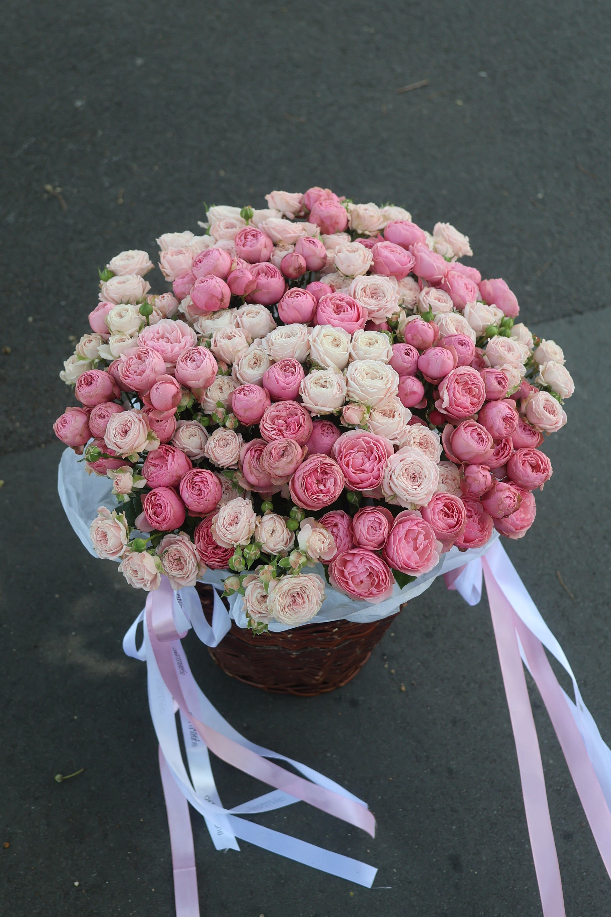 Kosz kwiatów "Rose Affair”