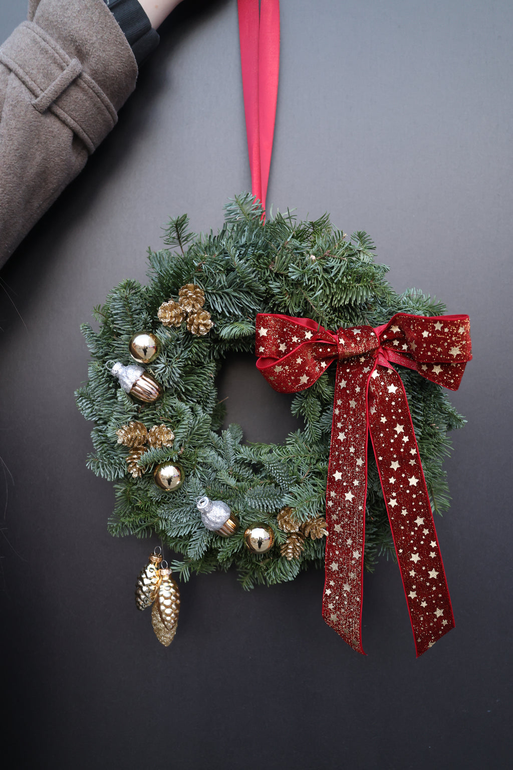 Wianek “Warm Winter Welcome Wreath”