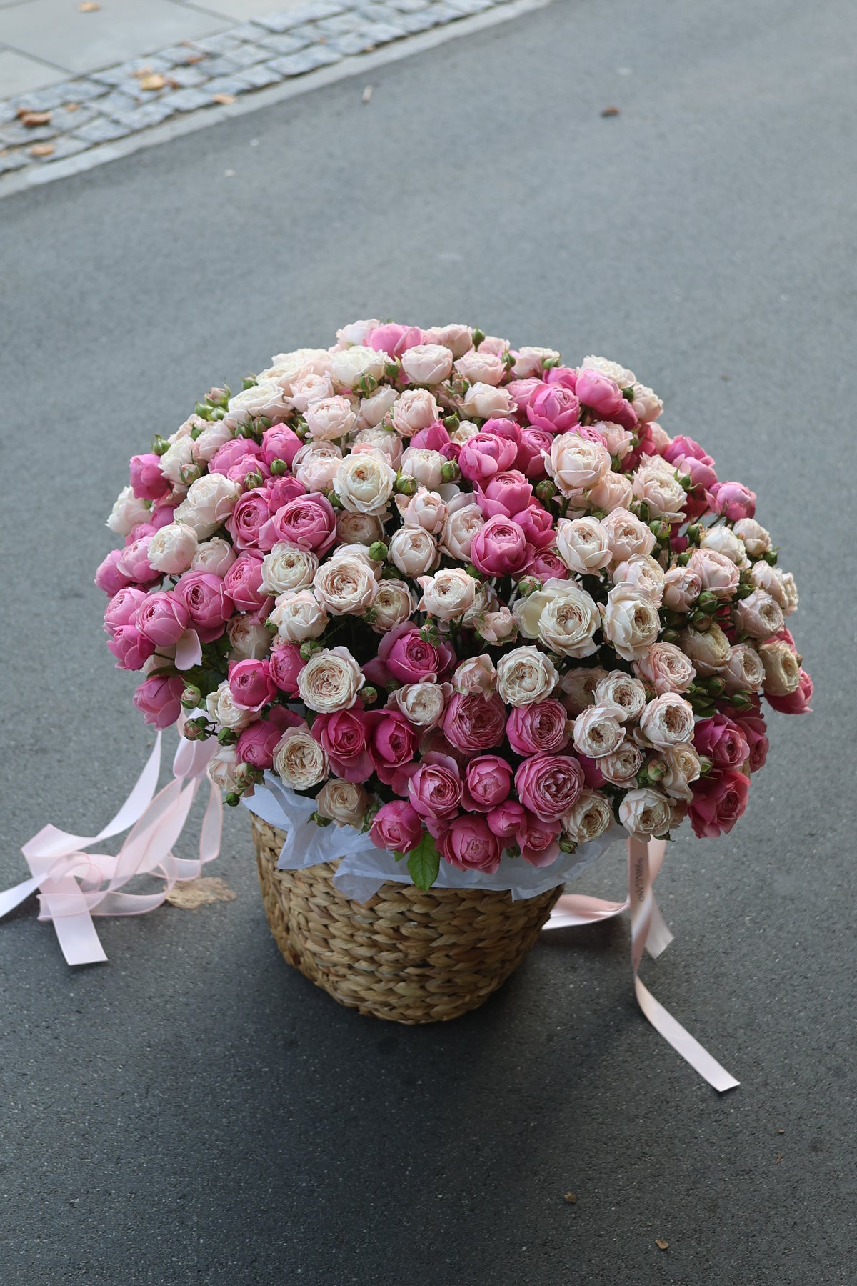Kosz kwiatów "Rose Affair”