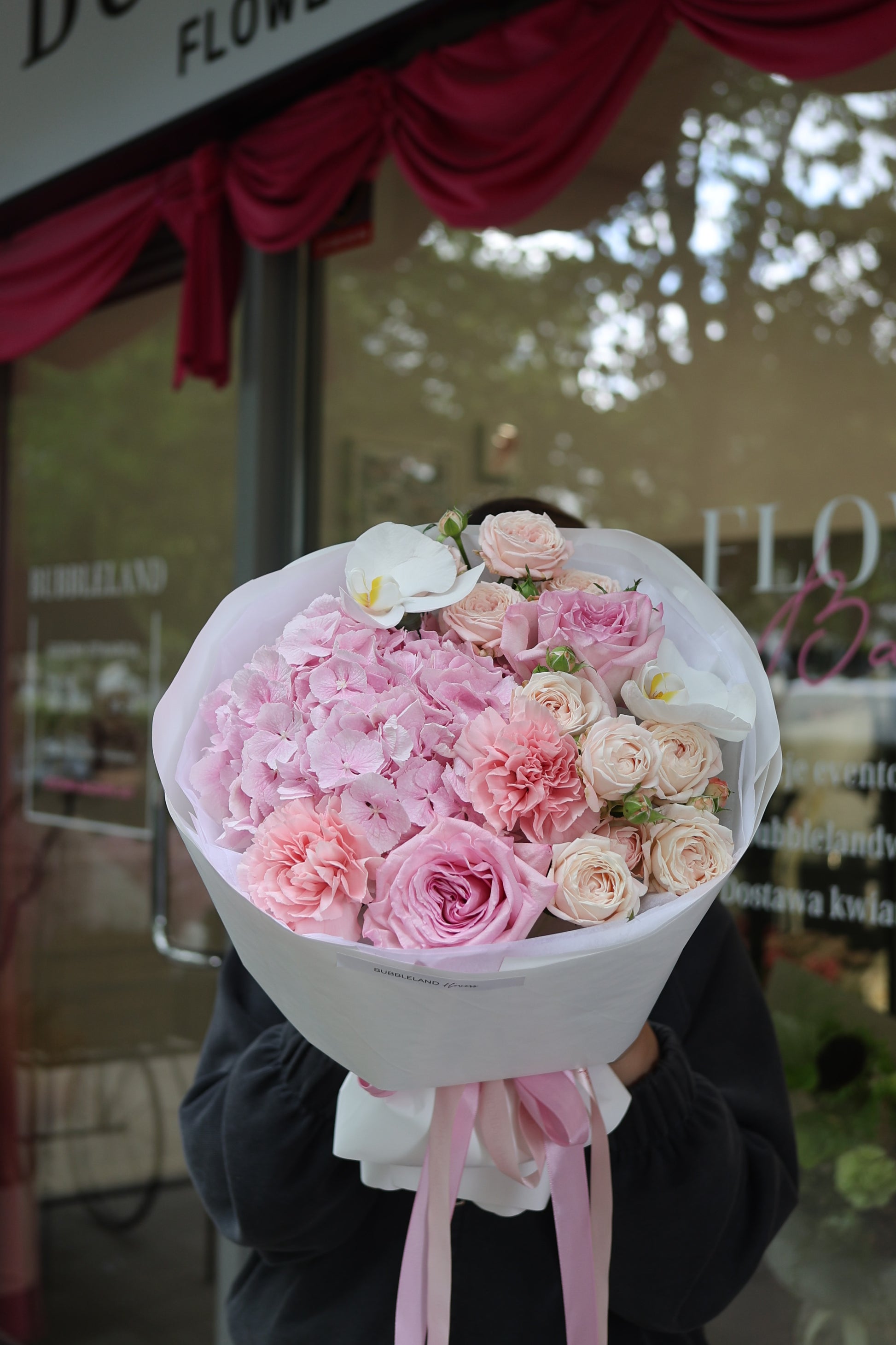 Bukiet kwiatów „Velvet Roses”