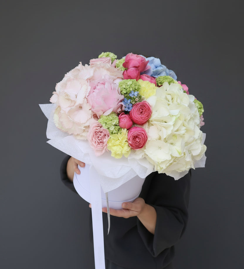 Flower box "Blush Blooms"