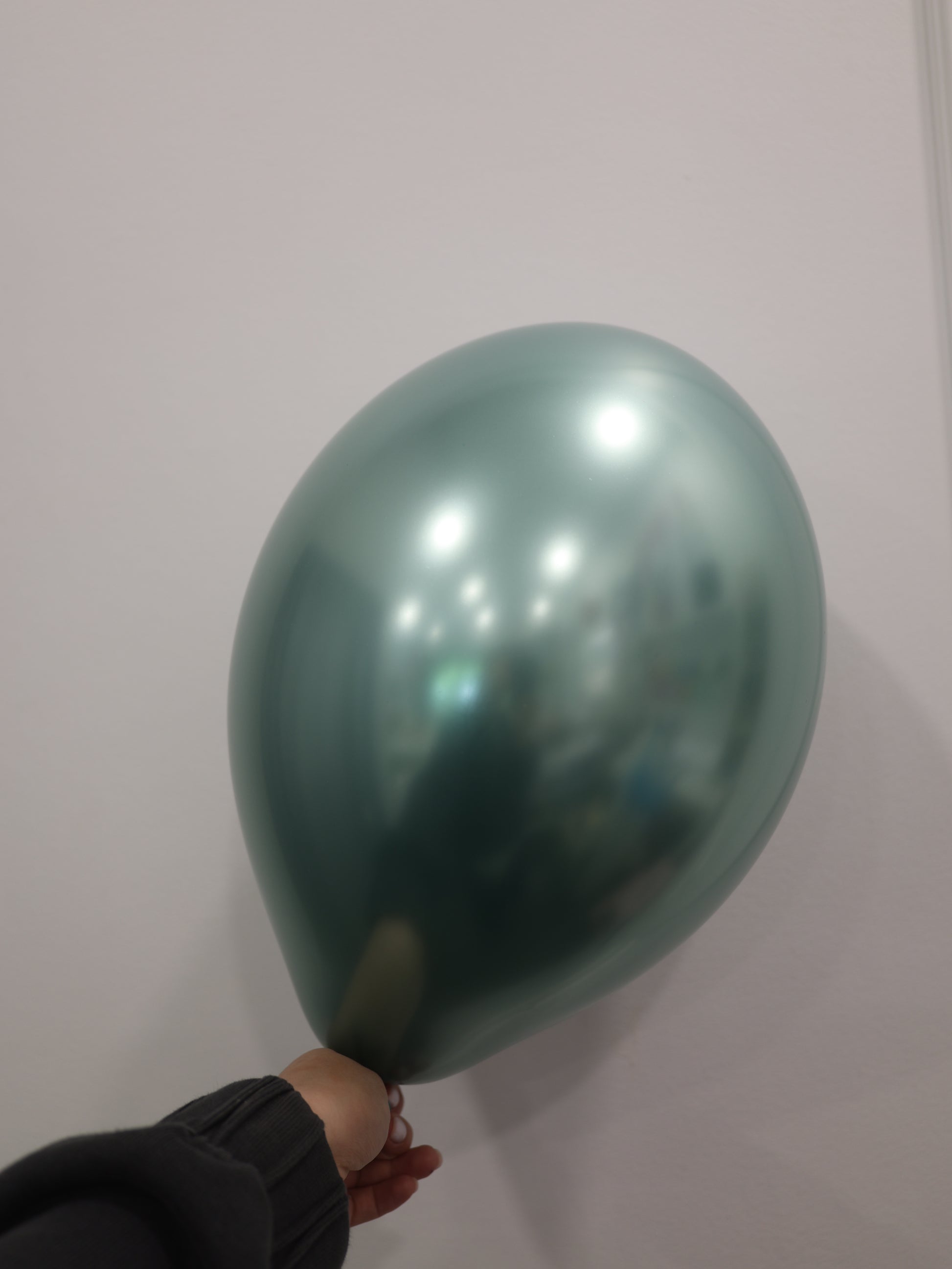 Miętowy chromowany balon z helem
