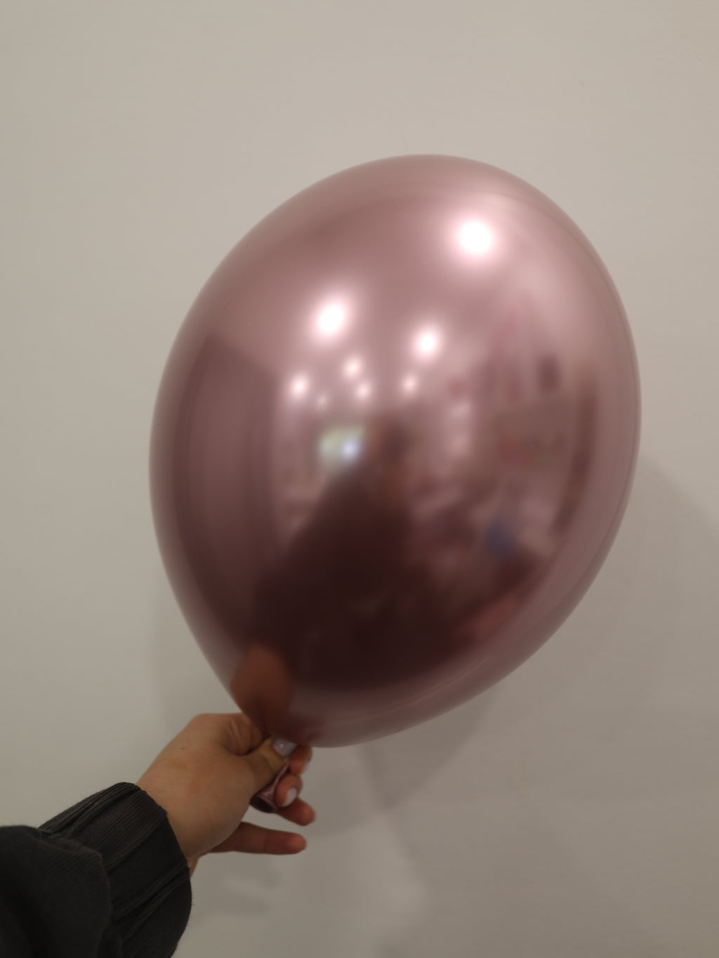 Różowy chromowany balon z helem