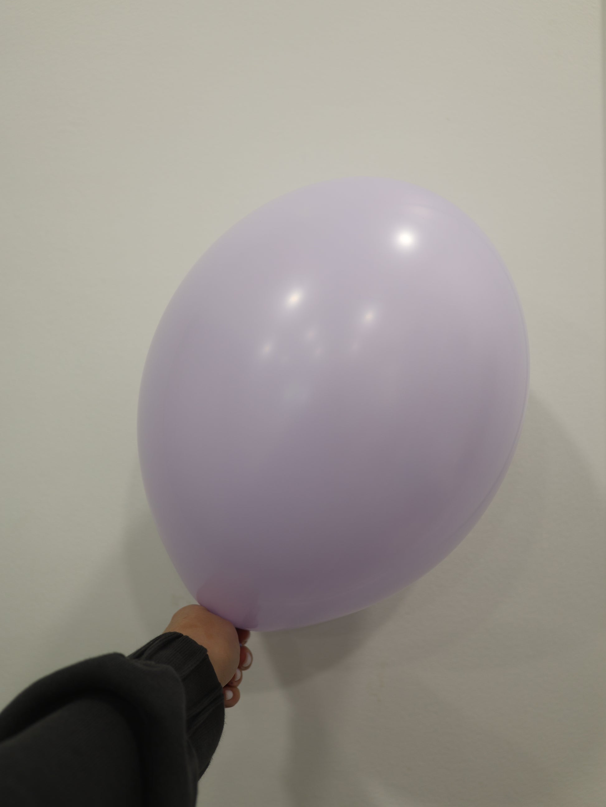 Lawendowy balon z helem