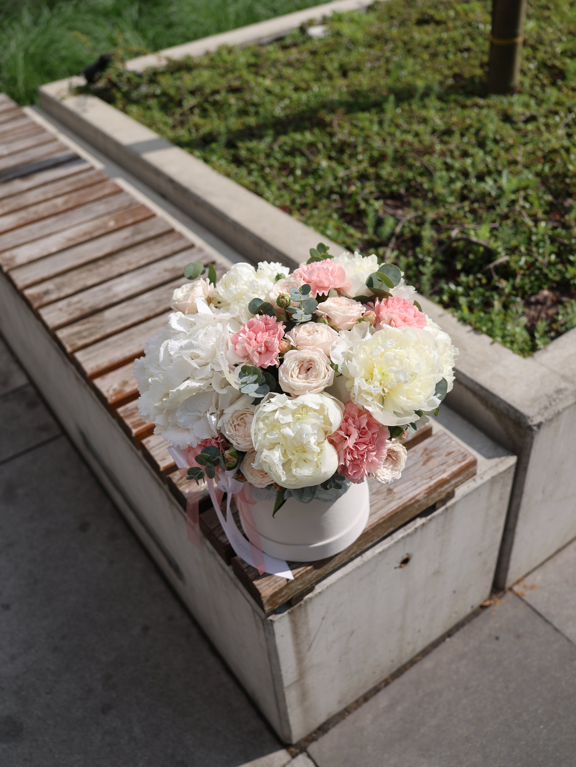 Flower box "Prestige"