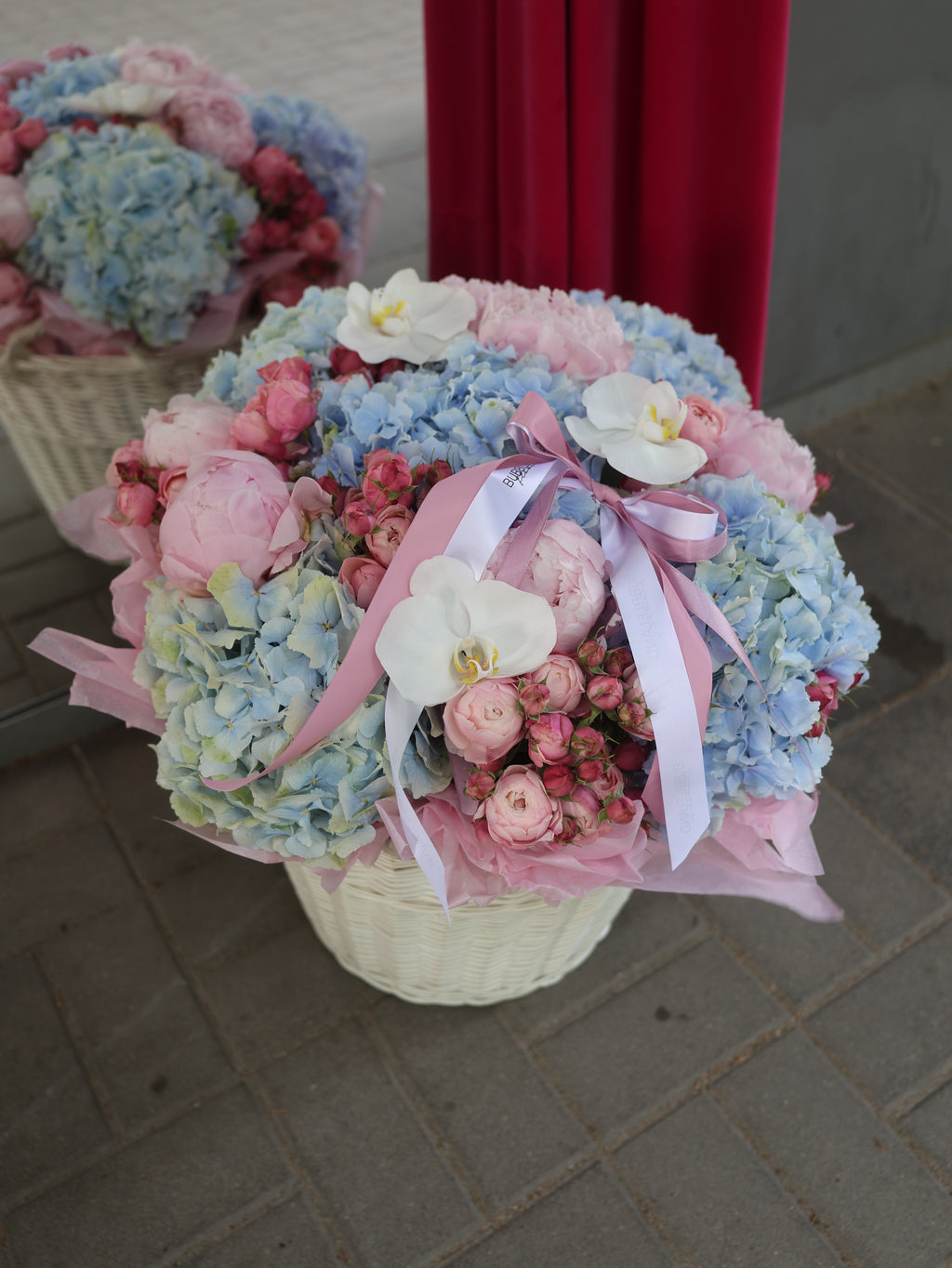 Kosz kwiatów "Signature Bouquet"