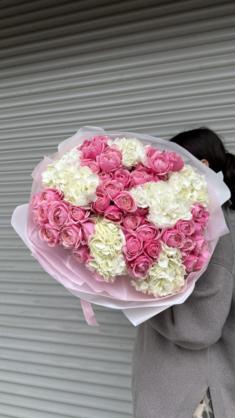 Bukiet hortensje z różą Silva Pink