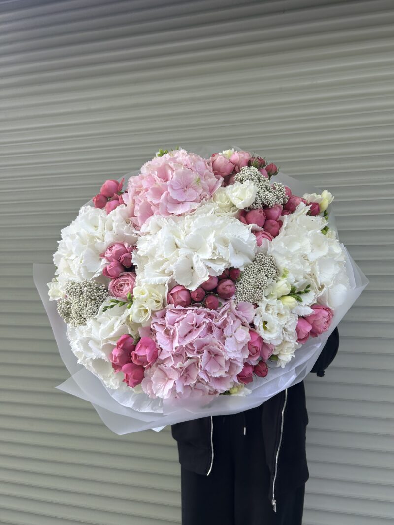 Букет "Berry Bloom"